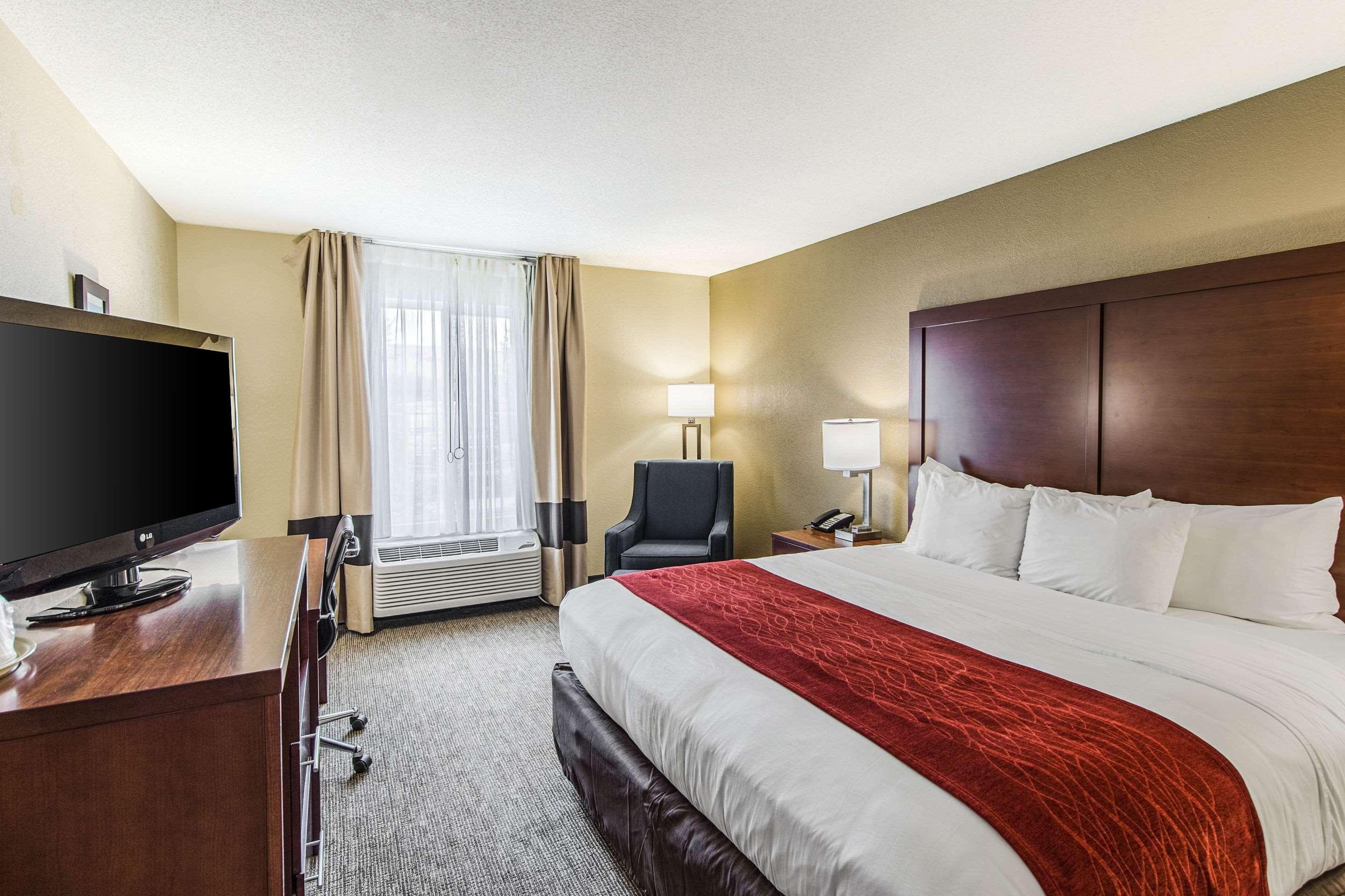Comfort Inn & Suites Greenwood Near University Zewnętrze zdjęcie