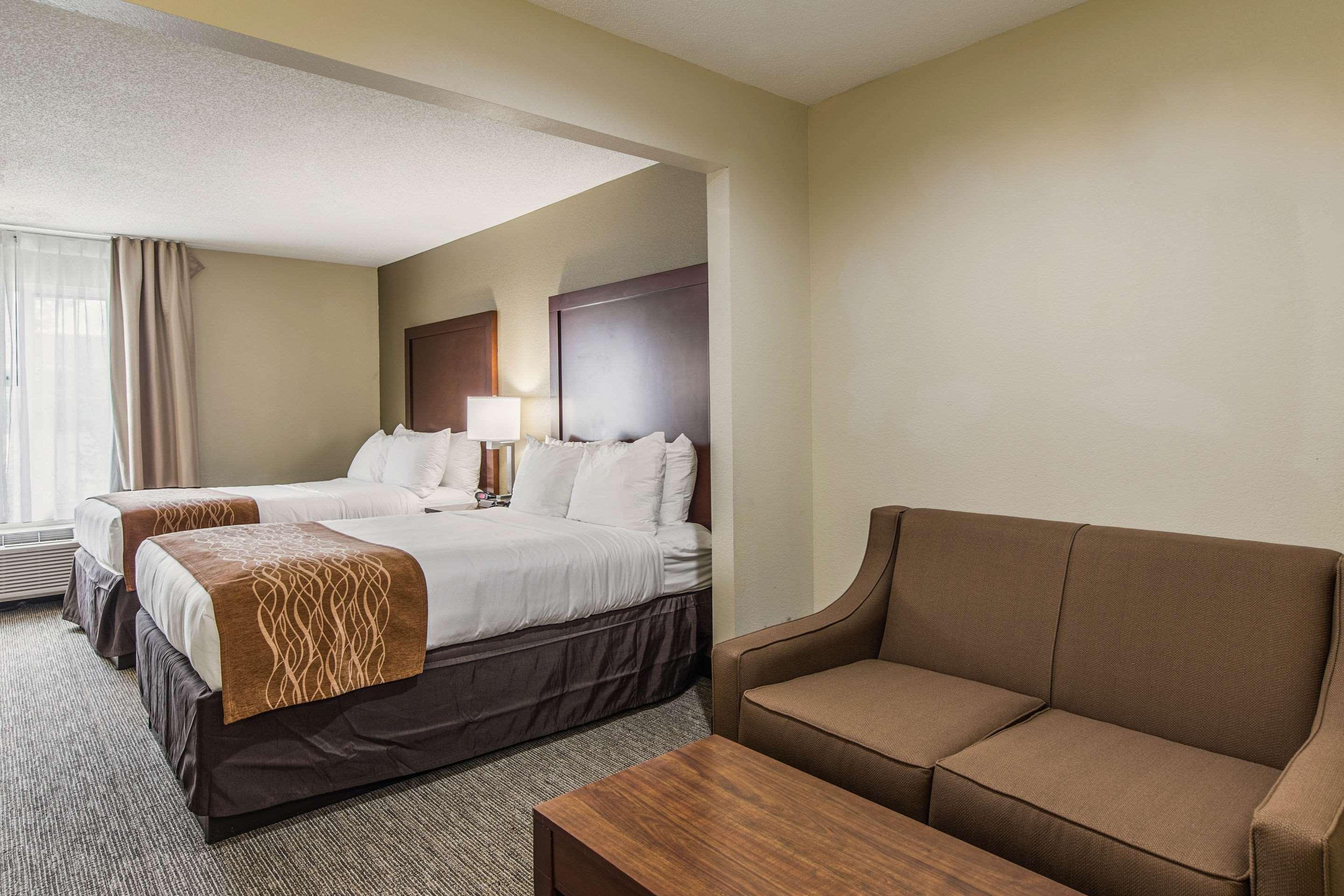 Comfort Inn & Suites Greenwood Near University Zewnętrze zdjęcie