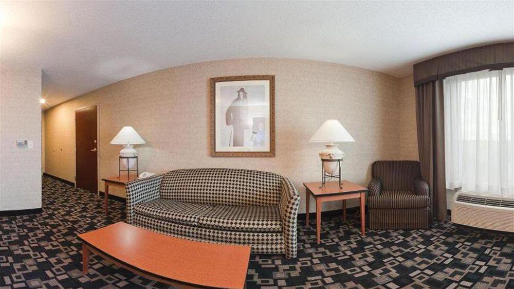 Comfort Inn & Suites Greenwood Near University Zewnętrze zdjęcie